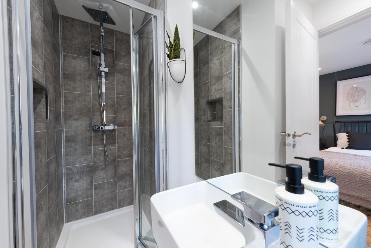 Stratford-Upon-Avon Luxury Snug With Free Parking Apartment Exterior foto
